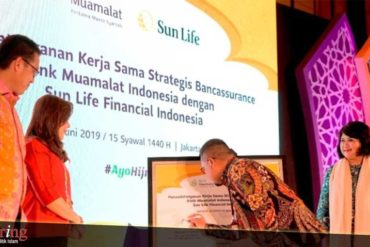Penandatangan kerjasama antara BMI dan Sun Life Syariah di Jakarta, hari ini. Foto: BMI