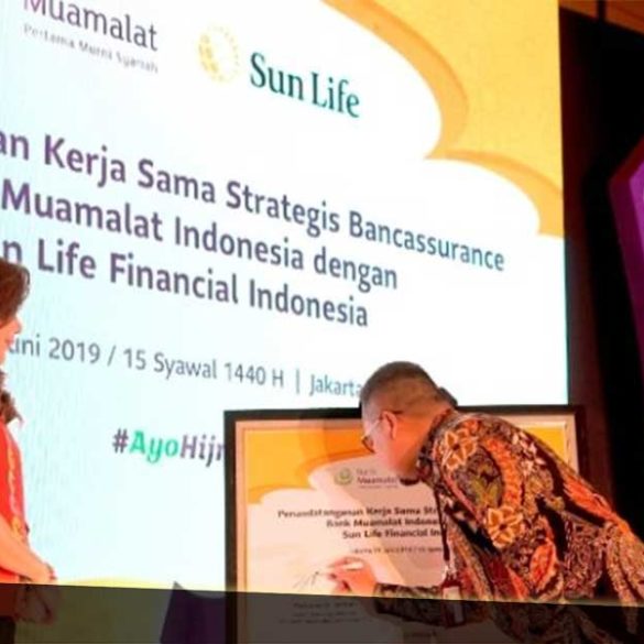 Penandatangan kerjasama antara BMI dan Sun Life Syariah di Jakarta, hari ini. Foto: BMI