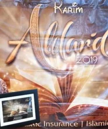 FWD LIfe menerima pengahrgaan pada Karim Award 2019